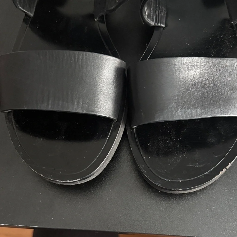 Vince Black and Metallic Silver Ciara Sandals Size 7
